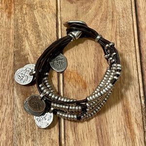 Uno de 50 Leather & Silver Beaded Coins Bracelet